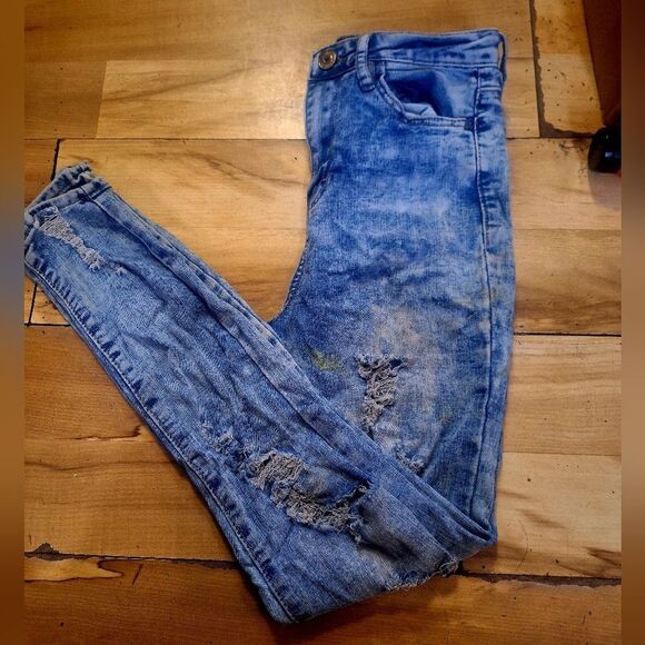 Almost Famous - High Waisted, Faded and Distressed Skinny Jeans - Picture 3 of 3